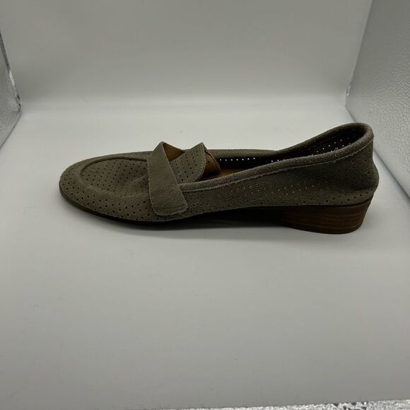 Lucky Brand Caylon Perforated Suede Loafer Size 8M - Picture 9 of 11